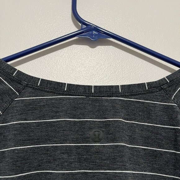 Lululemon Emerald Long Sleeve Short Serve Stripe Heathered Black White - Picture 5 of 5